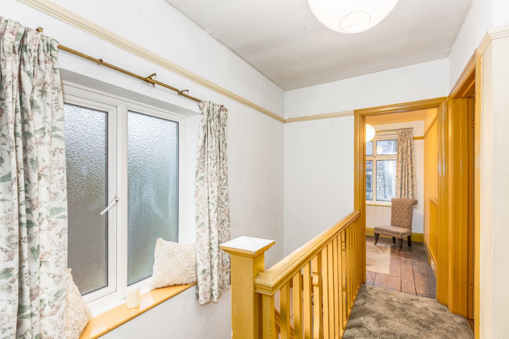 Bishopston Road, Bishopston, Swansea, SA3 3EH